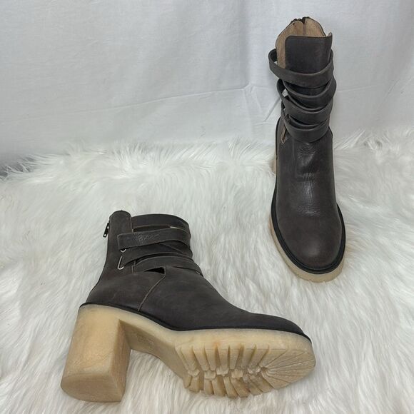 Free People Jesse NWOT Bitter Brown Leather Cutout Platform Boots Sz 41
